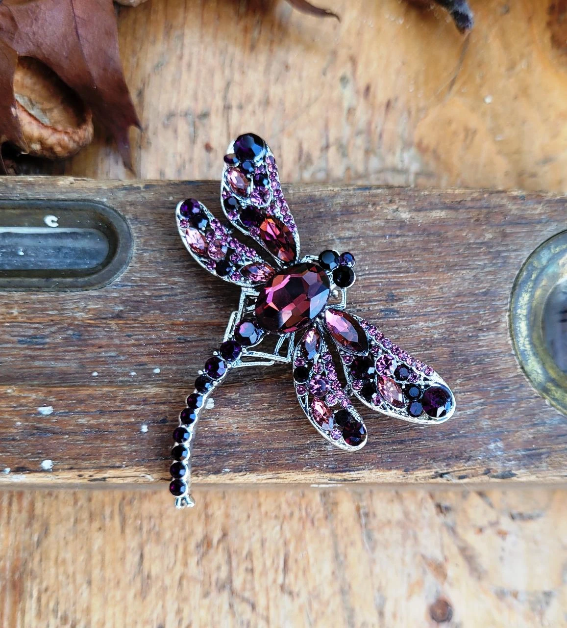 Een zilveren 925 bespottelde libellenvormige hanger met natuurlijke kristallen sprankjes.. – photo 5
